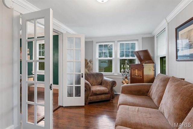 907 N Woodlawn Avenue, Kirkwood, MO 63122
