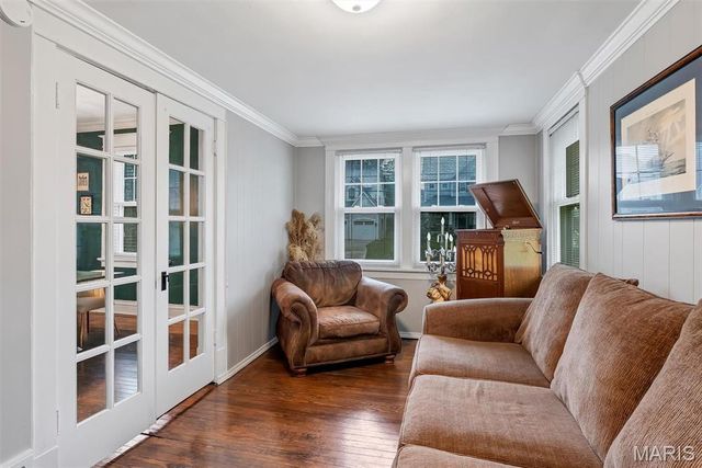 907 N Woodlawn Avenue, Kirkwood, MO 63122