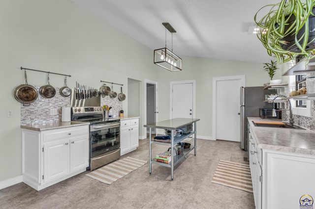 228 W Main ST, Carbondale, KS 66414