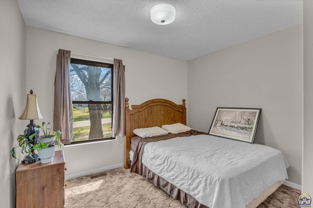 228 W Main ST, Carbondale, KS 66414
