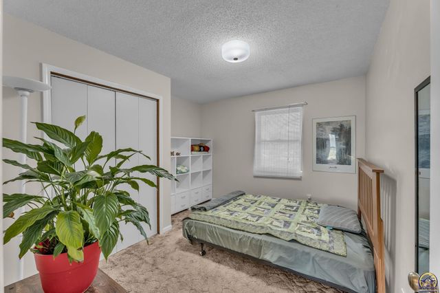 228 W Main ST, Carbondale, KS 66414