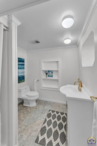 228 W Main ST, Carbondale, KS 66414