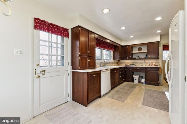 17167 SIMPSON CIR, Paeonian Springs, VA 20129