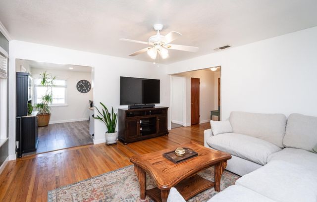 6224 Templeton Dr, Carmichael, CA 95608