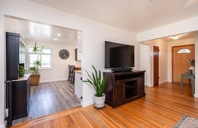 6224 Templeton Dr, Carmichael, CA 95608