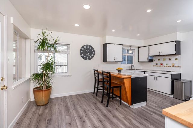 6224 Templeton Dr, Carmichael, CA 95608