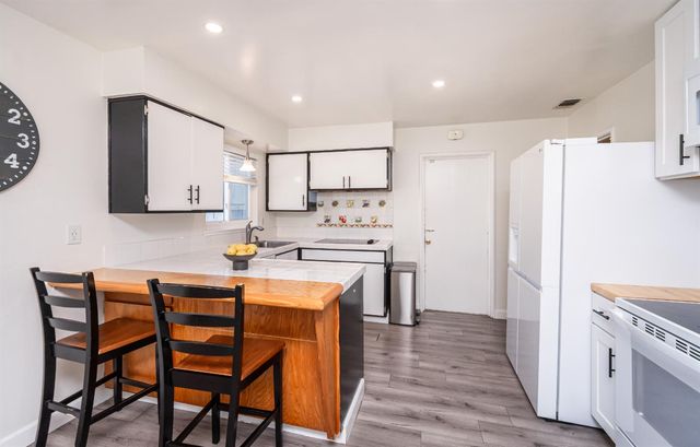 6224 Templeton Dr, Carmichael, CA 95608