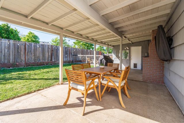 6224 Templeton Dr, Carmichael, CA 95608