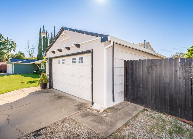 6224 Templeton Dr, Carmichael, CA 95608