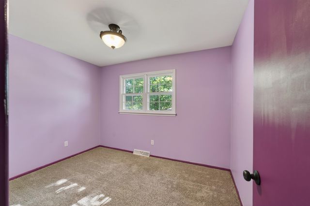 613 N Marguerite Pkwy, Derby, KS 67037