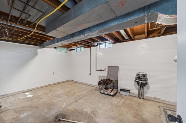 613 N Marguerite Pkwy, Derby, KS 67037