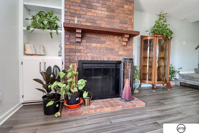 5600 Fairacre Court, Lincoln, NE 68506
