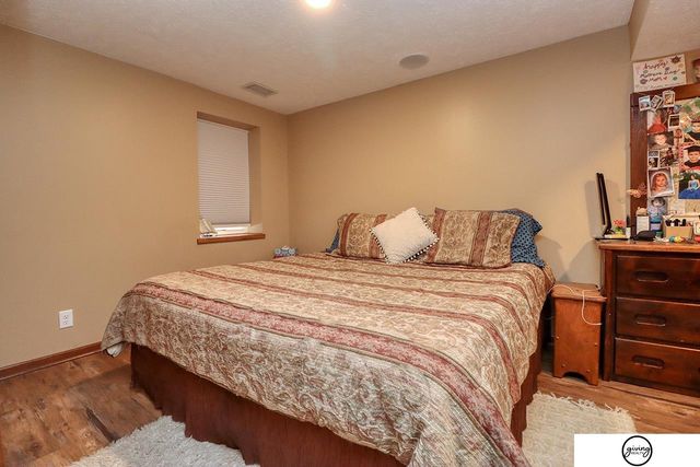 5600 Fairacre Court, Lincoln, NE 68506