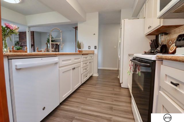 5600 Fairacre Court, Lincoln, NE 68506