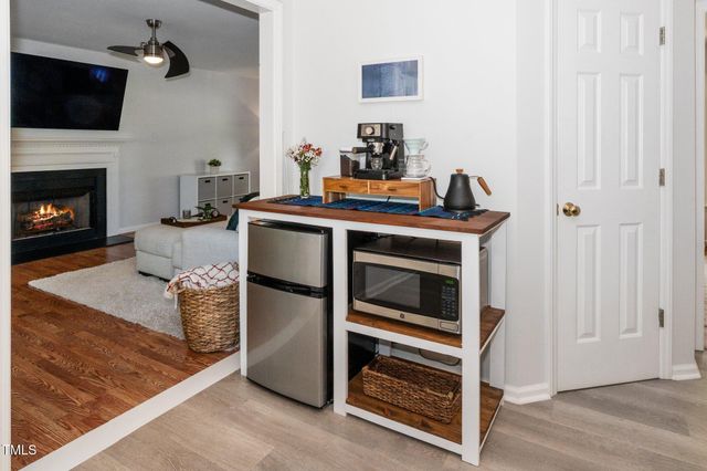 8009 Tobin Place, Raleigh, NC 27612