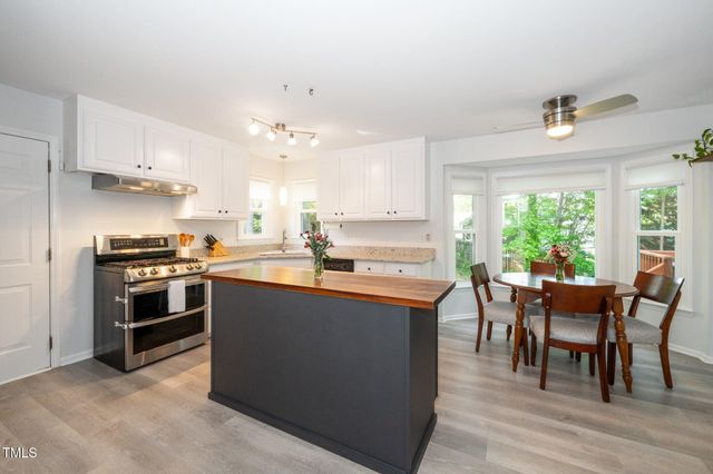 8009 Tobin Place, Raleigh, NC 27612