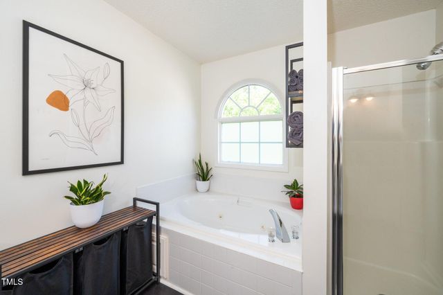 8009 Tobin Place, Raleigh, NC 27612