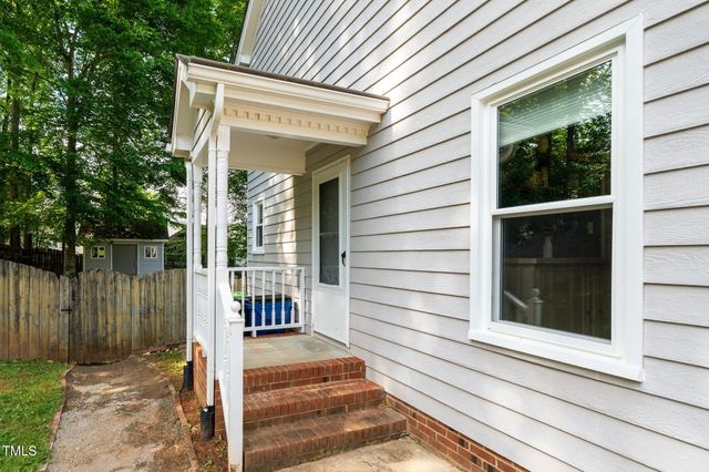 8009 Tobin Place, Raleigh, NC 27612