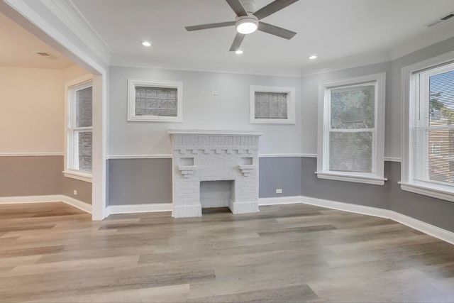 5317 W Van Buren Street, Chicago, IL 60644