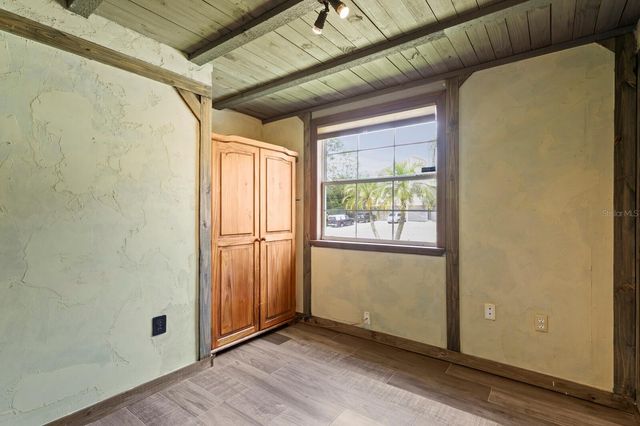 105 KILSYTHE STREET, Oldsmar, FL 34677
