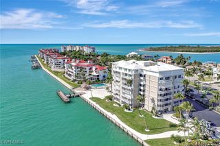 60 Pelican ST W 401, Naples, FL 34113