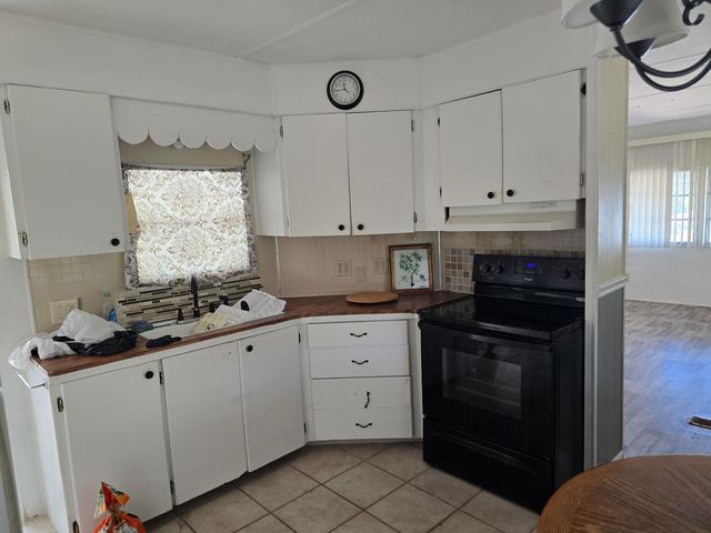 8122 SE Skylark Avenue, Hobe Sound, FL 33455