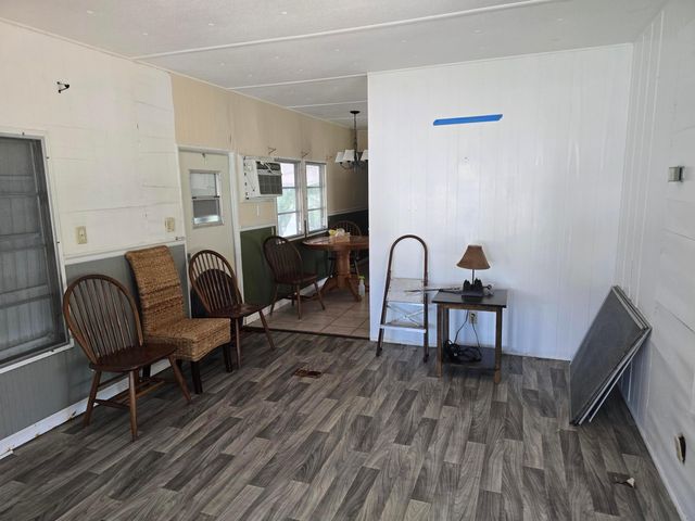 8122 SE Skylark Avenue, Hobe Sound, FL 33455