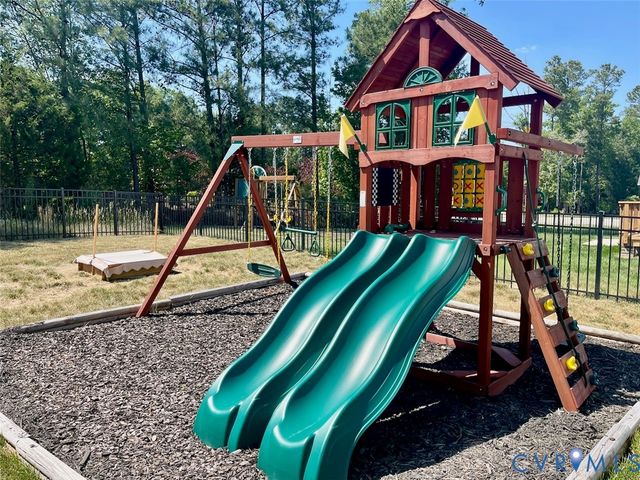 9506 Simonsville Rd, Midlothian, VA 23112