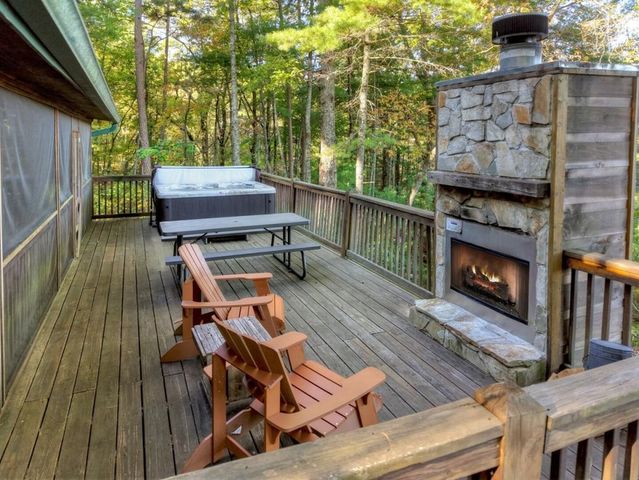 587 Candy Lane, Ellijay, IA 50512