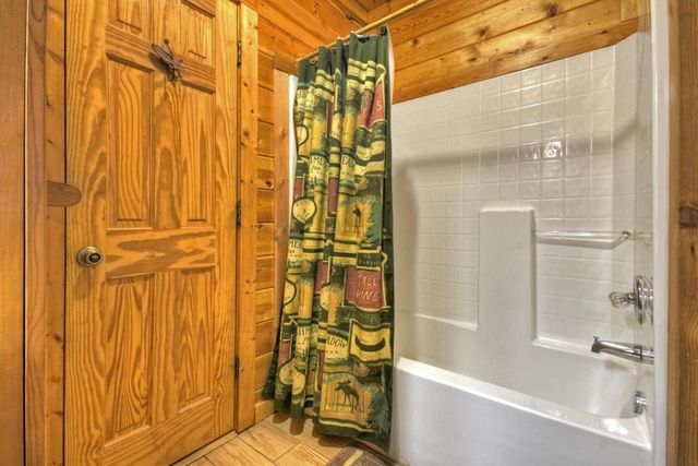 587 Candy Lane, Ellijay, IA 50512