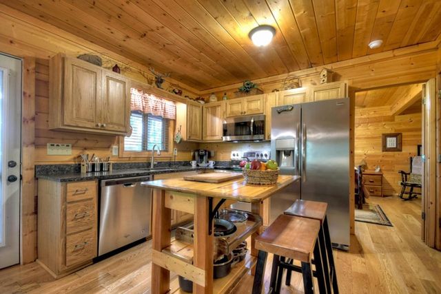 587 Candy Lane, Ellijay, IA 50512
