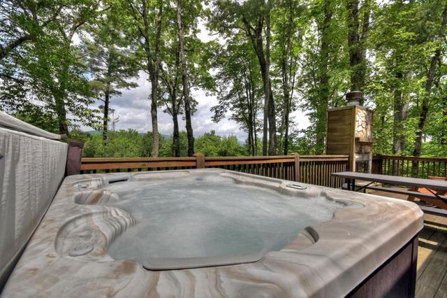 587 Candy Lane, Ellijay, IA 50512