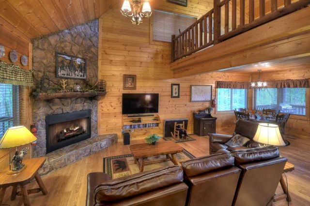 587 Candy Lane, Ellijay, IA 50512