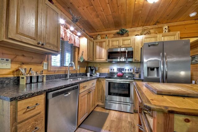 587 Candy Lane, Ellijay, IA 50512