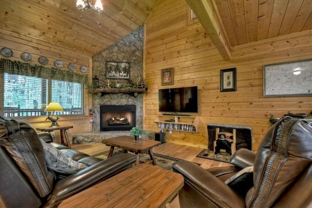 587 Candy Lane, Ellijay, IA 50512
