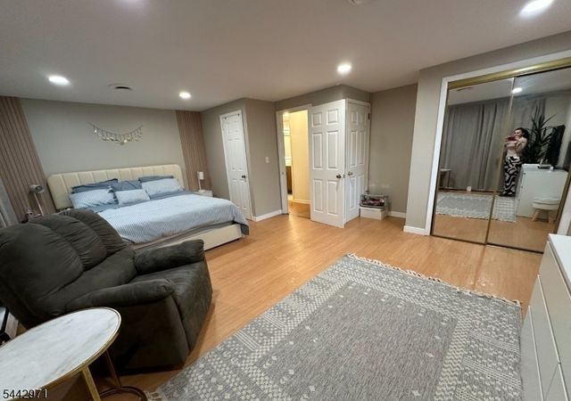 89 Knolls Rd, Bloomingdale Boro, NJ 07403