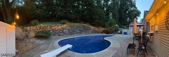 89 Knolls Rd, Bloomingdale Boro, NJ 07403