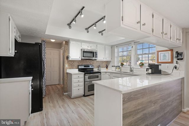 8510 CLEARRIDGE LN, Manassas, VA 20110