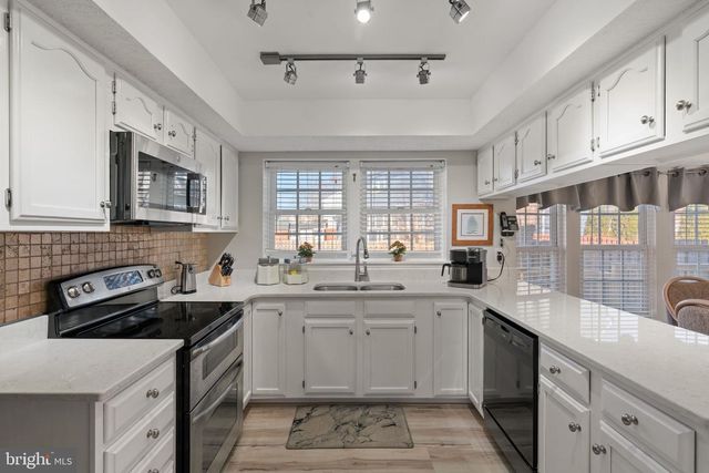 8510 CLEARRIDGE LN, Manassas, VA 20110