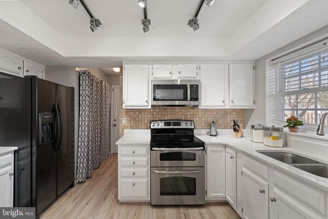 8510 CLEARRIDGE LN, Manassas, VA 20110