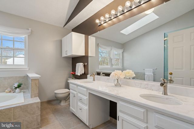 8510 CLEARRIDGE LN, Manassas, VA 20110