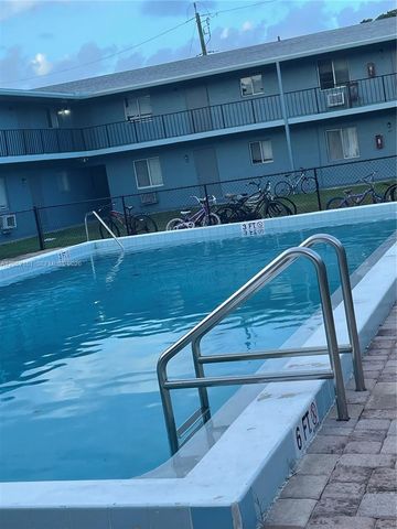 1829 N A Street 25, Lake Worth, FL 33460