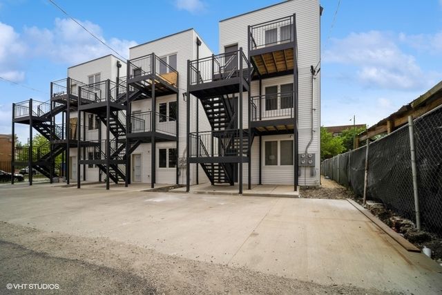 1100 S Western Avenue 3F, Chicago, IL 60612