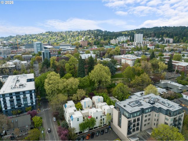1947 Nw HOYT St, Portland, OR 97209