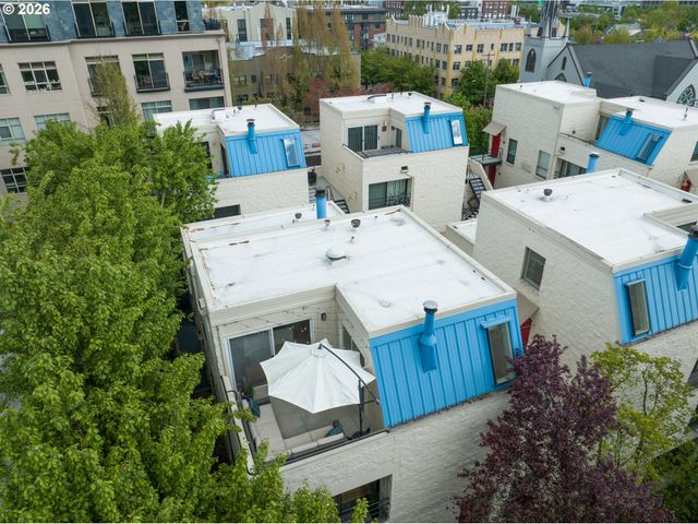 1947 Nw HOYT St, Portland, OR 97209