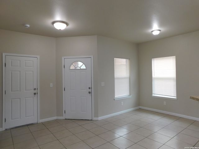 6850 Walnut Valley, San Antonio, TX 78242