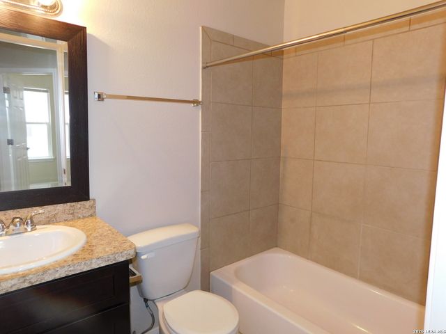 6850 Walnut Valley, San Antonio, TX 78242