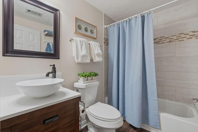 39 Creek Forest Lane, Conroe, TX 77384