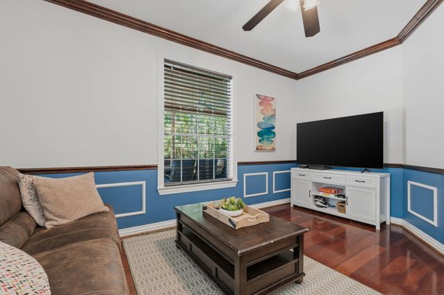 39 Creek Forest Lane, Conroe, TX 77384