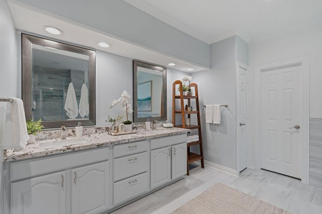 39 Creek Forest Lane, Conroe, TX 77384